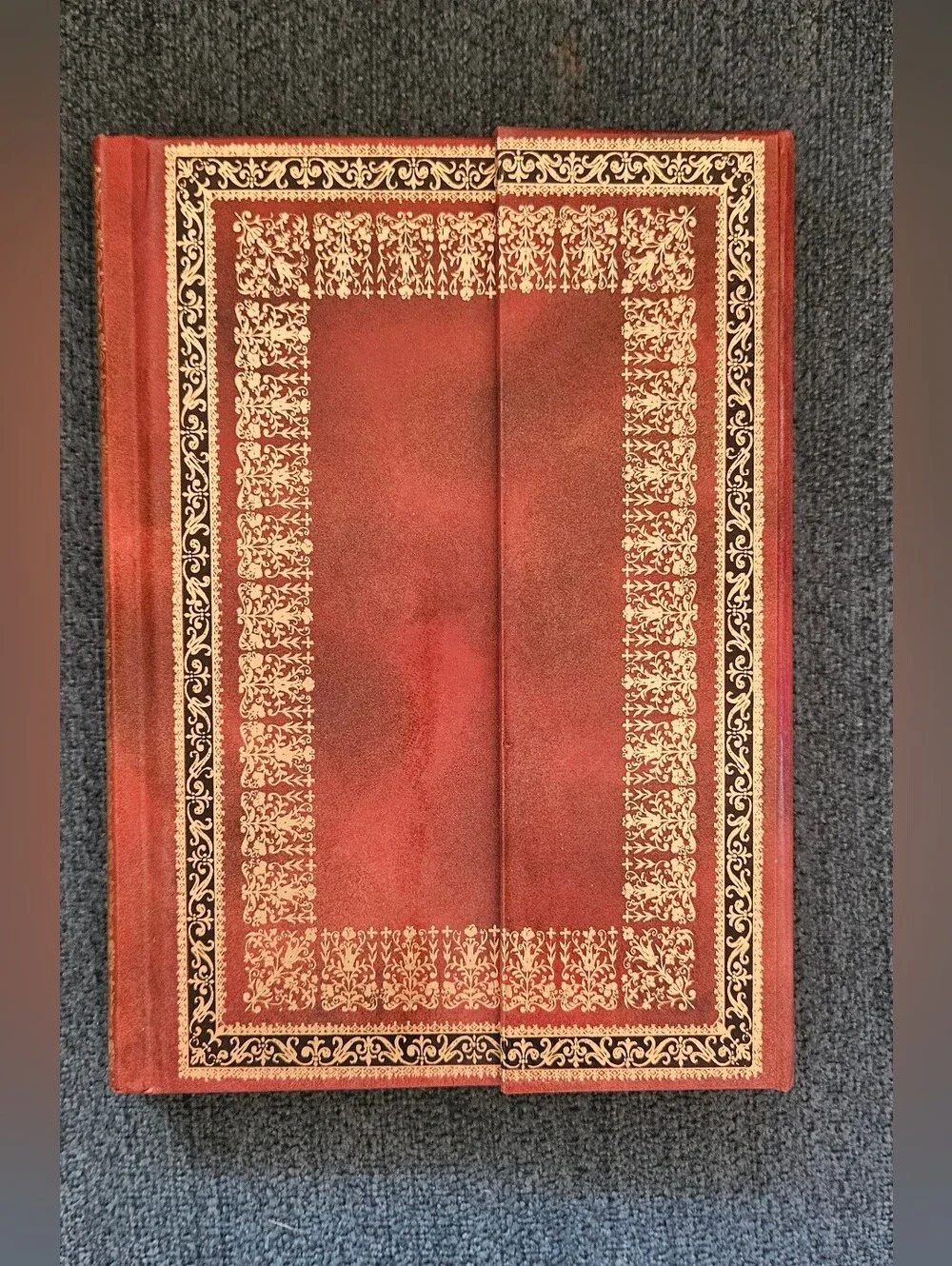 ​NWT Peter Pauper Press Antique Journal Florentine Filigree Magnetic Closure